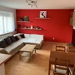 Lovely 2 Bedroom Apartment