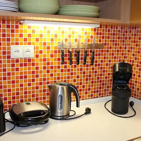 Lovely 2 Bedroom Apartment Апартаменти