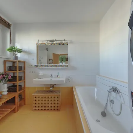 Lovely 2 Bedroom Apartman Pozsony