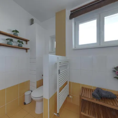 Apartament Lovely *