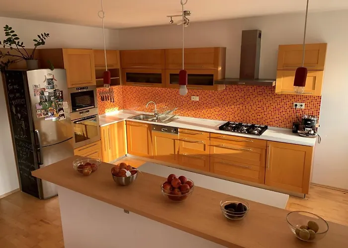 Lovely 2 Bedroom 브라티슬라바