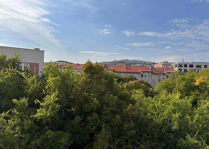 Lovely 2 Bedroom Apartment Bratislava
