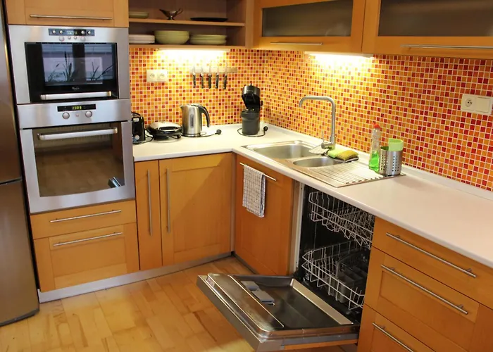 Lovely 2 Bedroom Apartment * Братислава